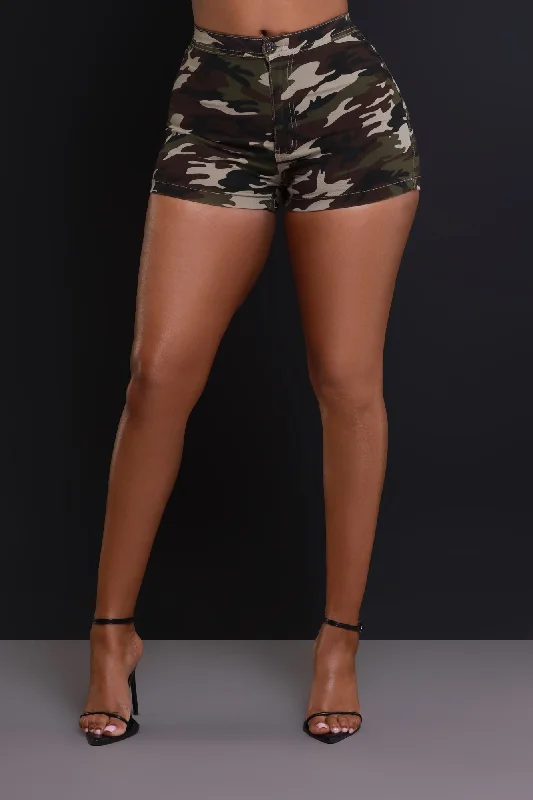 ace-high-waist-stretchy-shorts-dark-camo