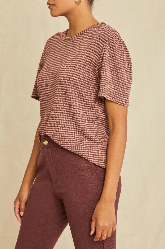odilia-scallop-knit-tee-maple-quartz-stripe